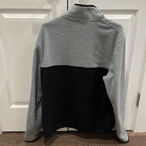 Zoo York sweater - Picture 2 of 3